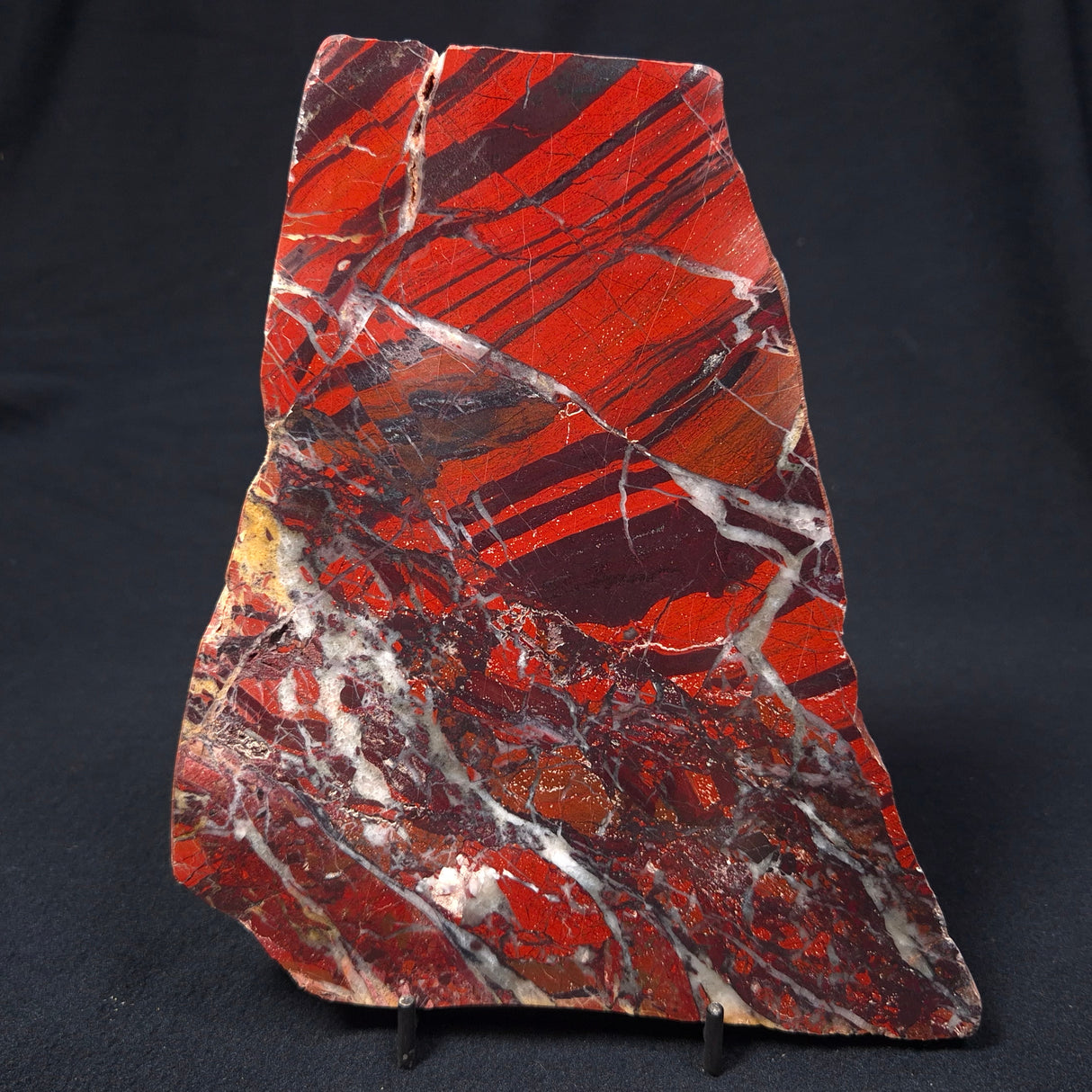 BANDED JASPER WITH HEMATITE AND QUARTZ, Australia YSC026