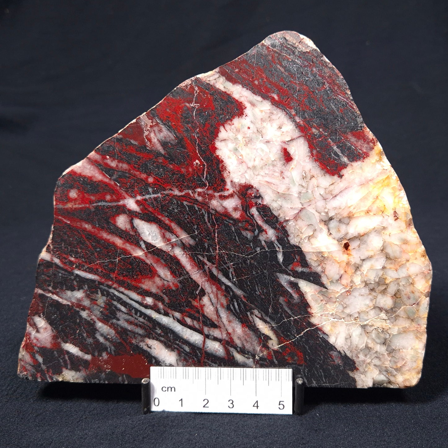 BANDED JASPER WITH HEMATITE AND QUARTZ, Australia YSC028