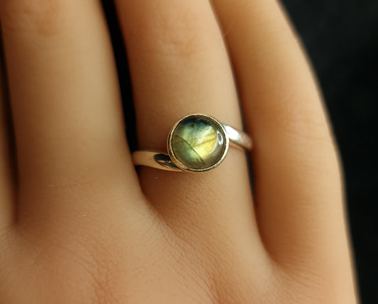 LABRADORITE RING set in STERLING SILVER 3SSLR3
