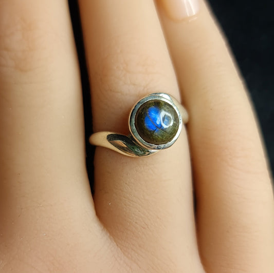 LABRADORITE RING set in STERLING SILVER 3SSLR2