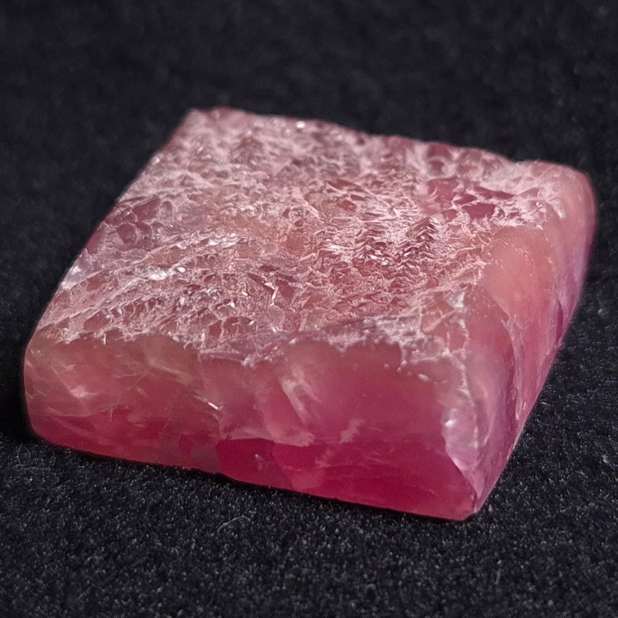 KAMMERERITE CABOCHON, Morocco XKR006