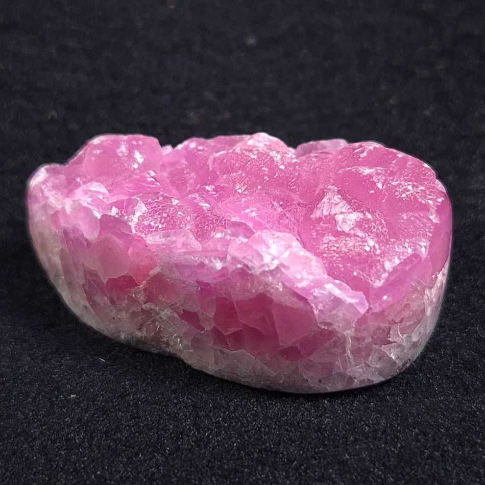 KAMMERERITE CABOCHON, Morocco XKR007