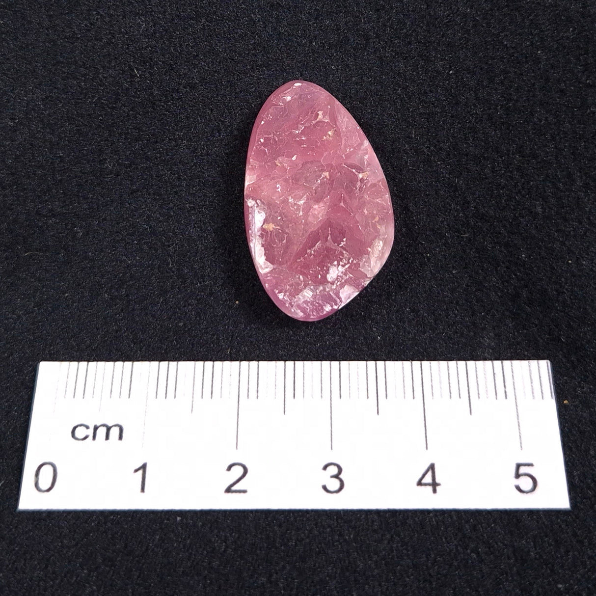 KAMMERERITE CABOCHON, Morocco XKR009