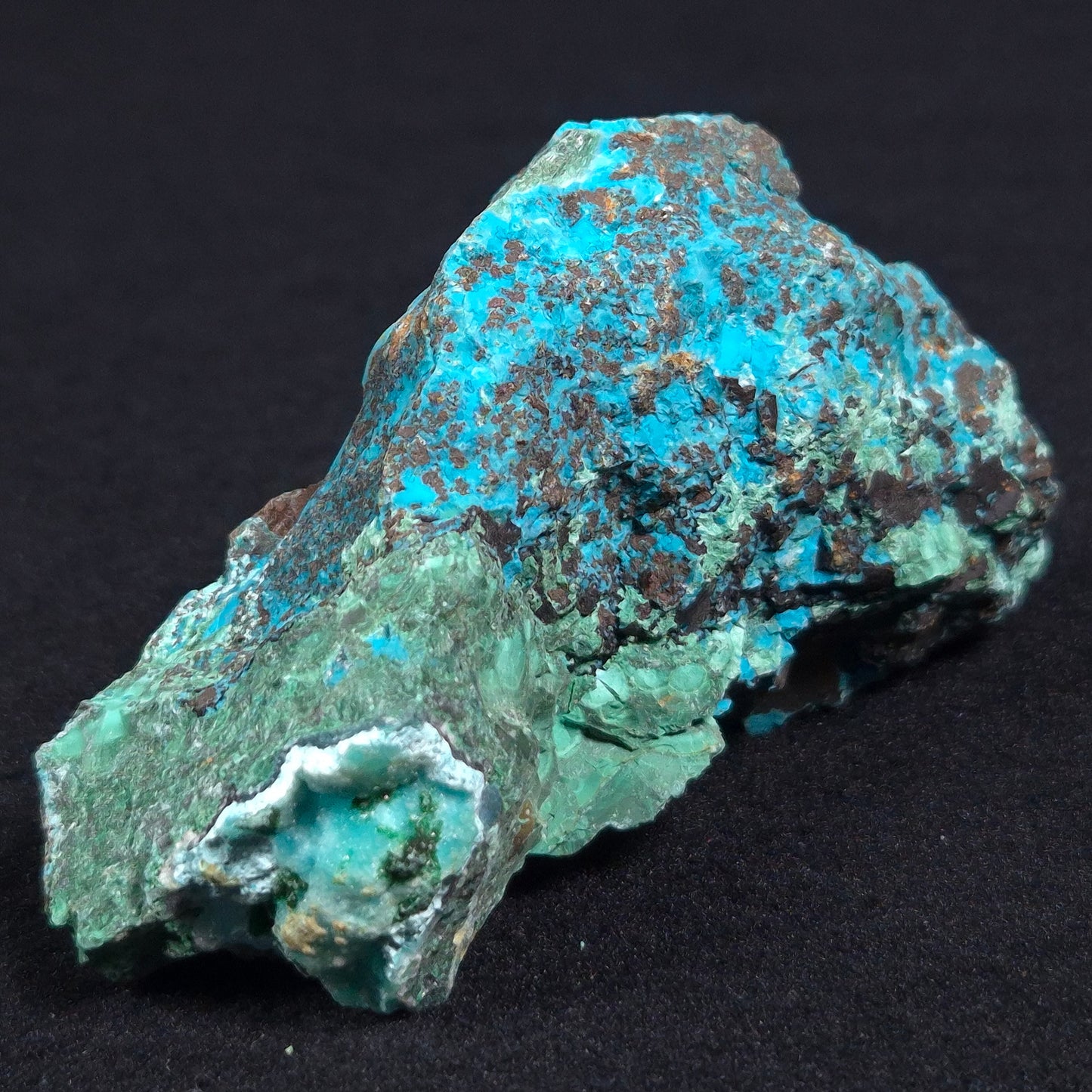 CHRYSOCOLLA CUPRITE MALACHITE, Australia ZRC004