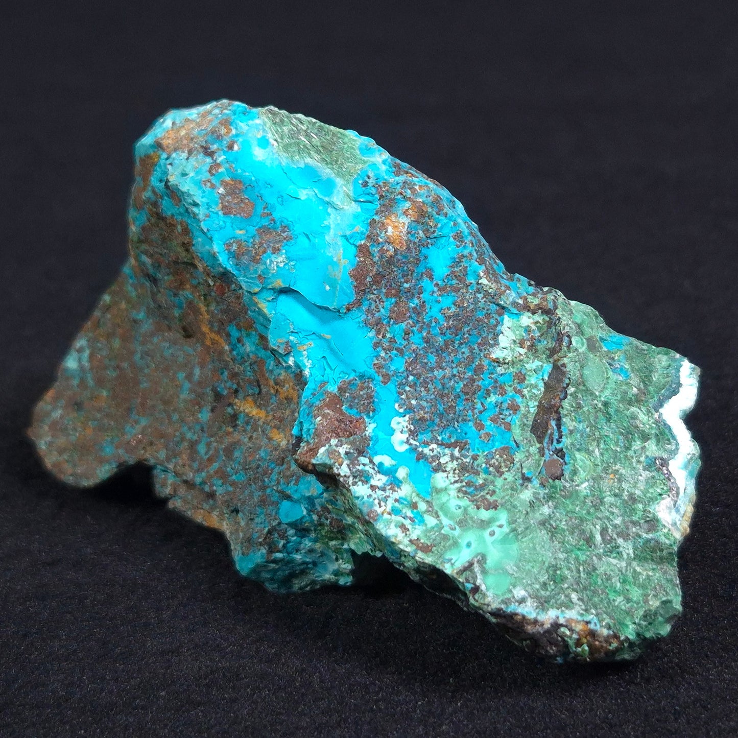 CHRYSOCOLLA CUPRITE MALACHITE, Australia ZRC004