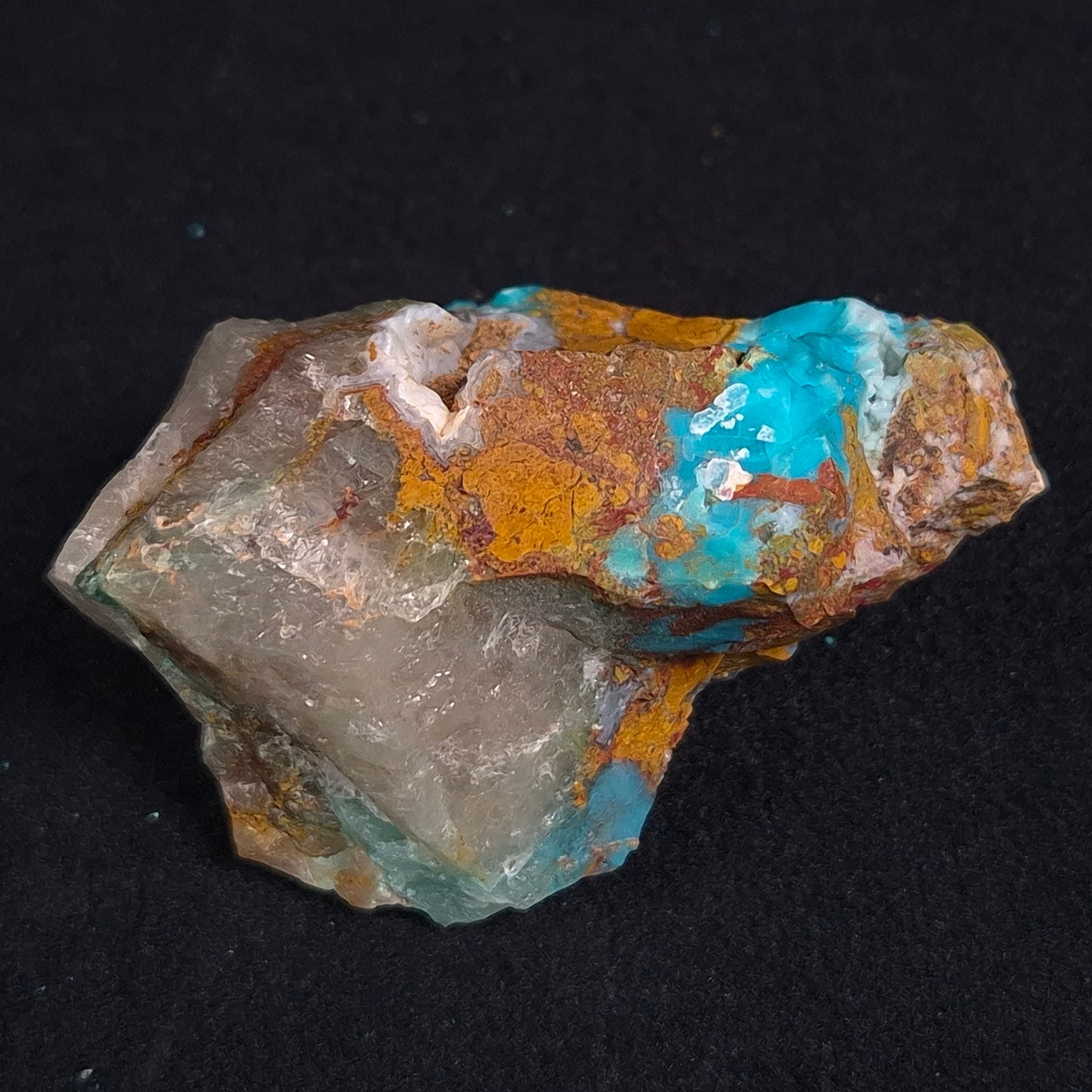 CHRYSOCOLLA CUPRITE QUARTZ, Australia ZRC006
