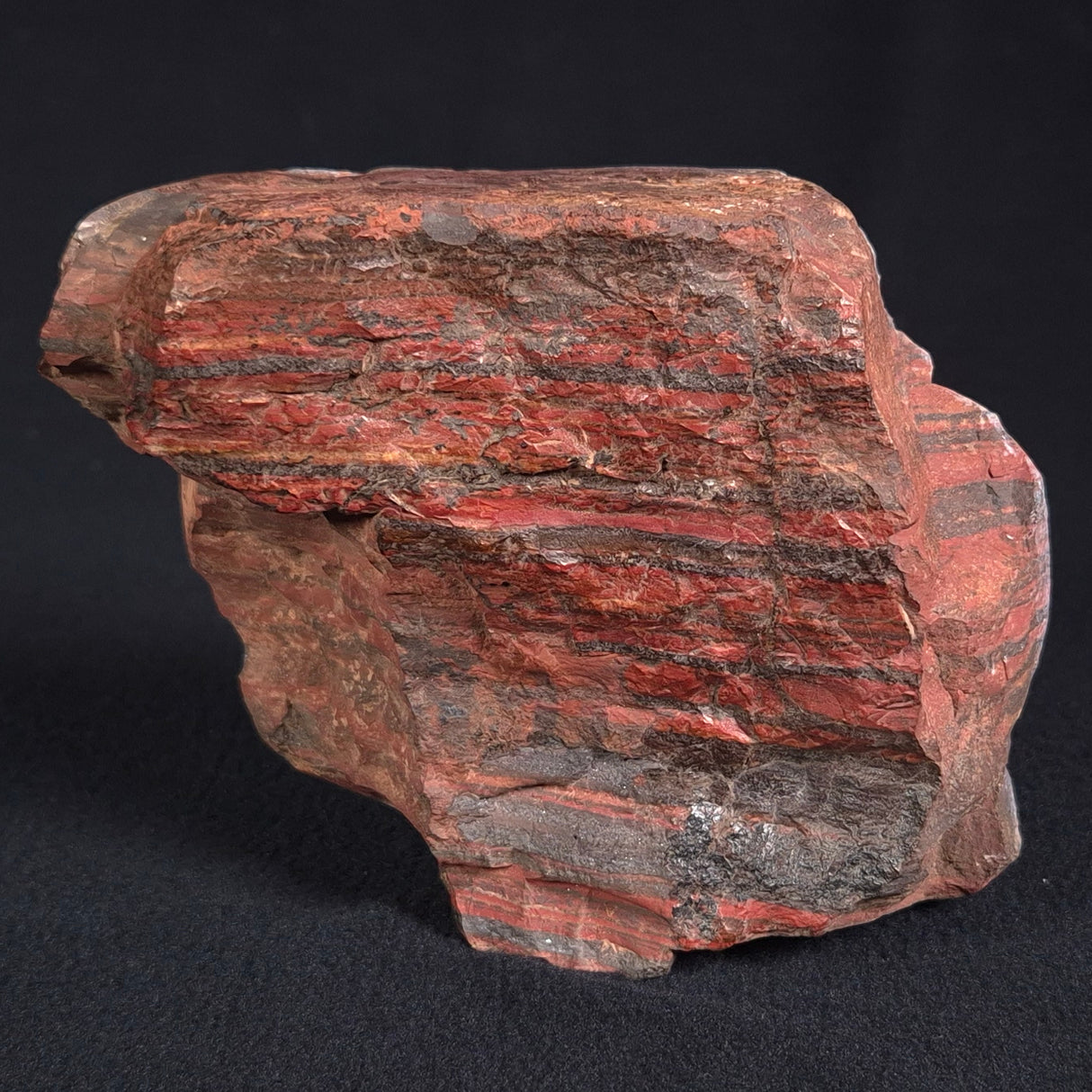 BANDED JASPER WITH HEMATITE, Australia YSC064