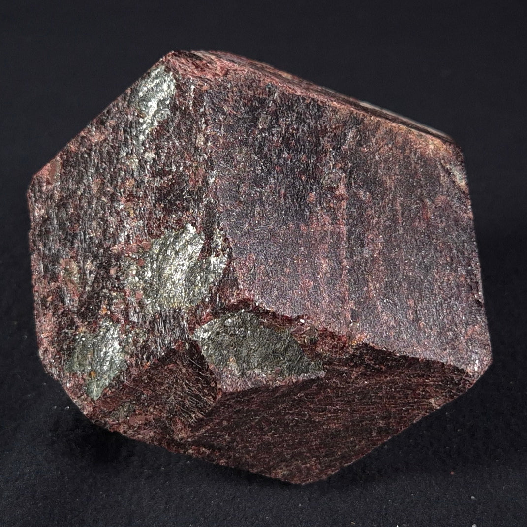 LARGE ALMANDINE GARNET ON CHLORITE SCHIST, Australia XGC003
