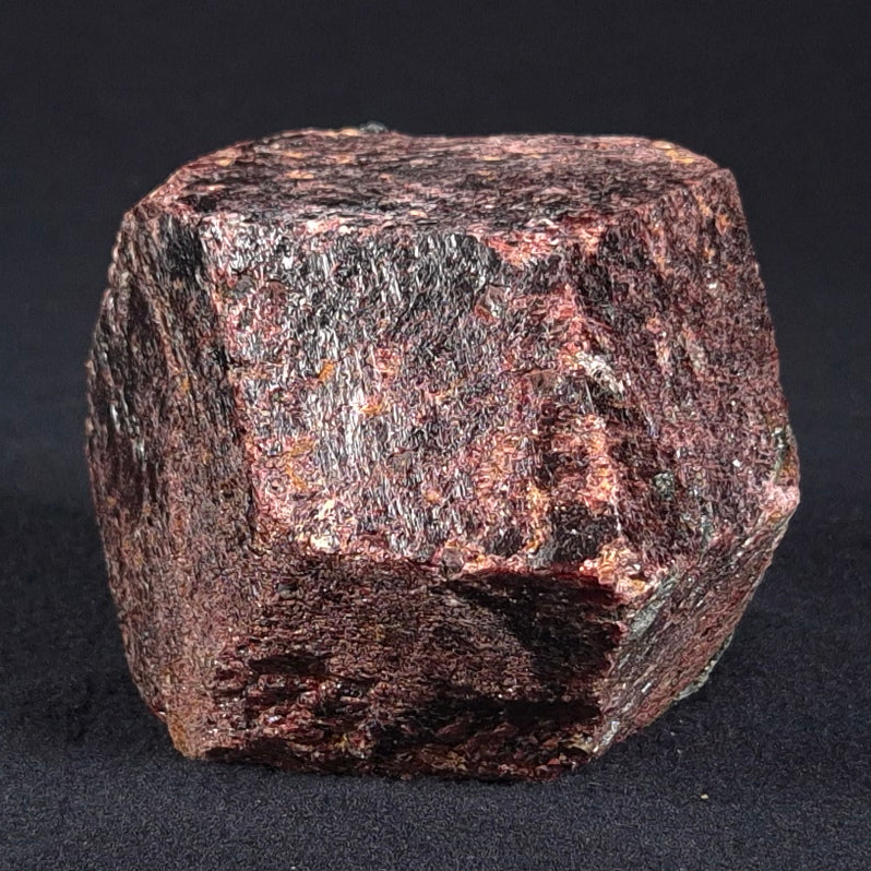 LARGE ALMANDINE GARNET ON CHLORITE SCHIST, Australia XGC013
