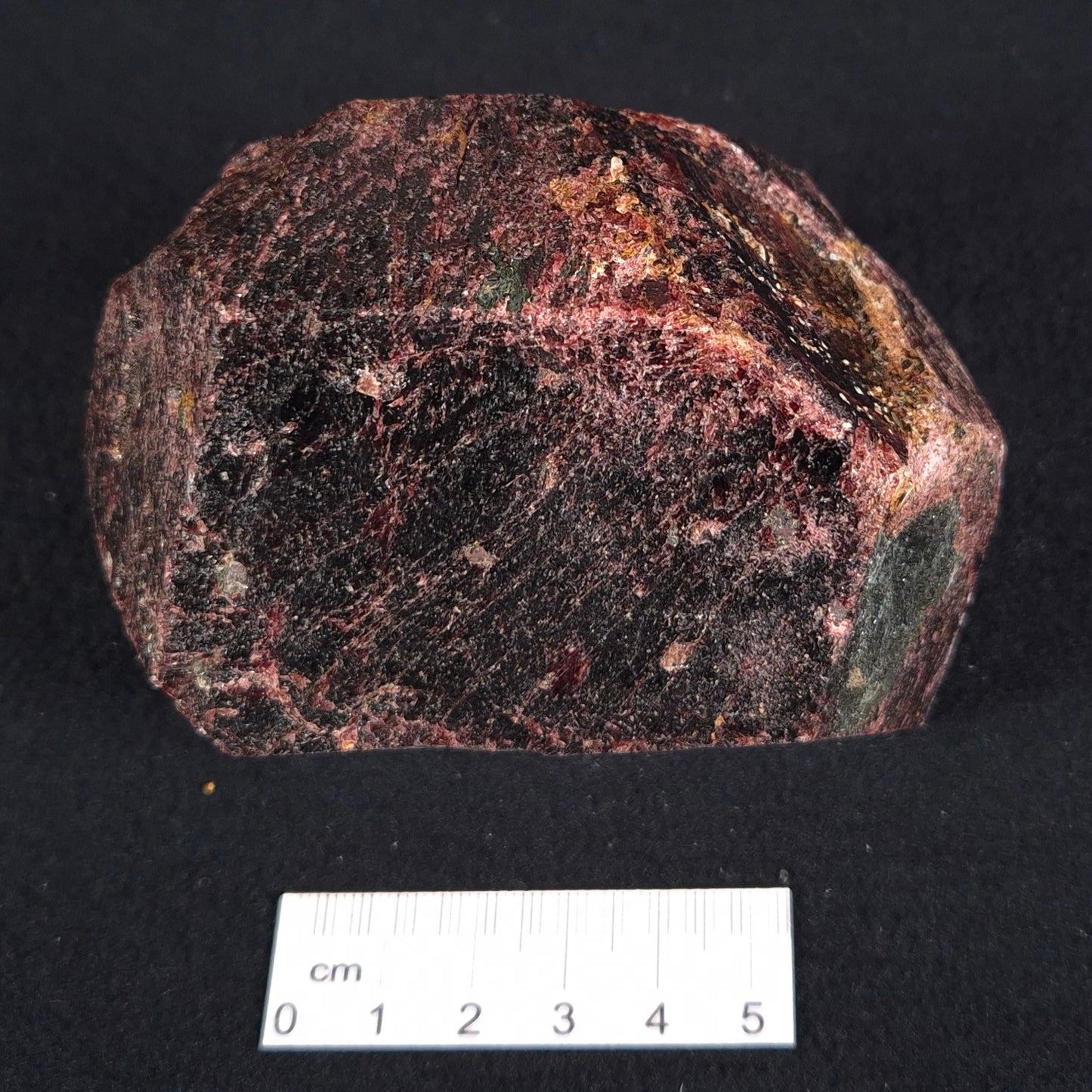 LARGE ALMANDINE GARNET, Australia XGC015