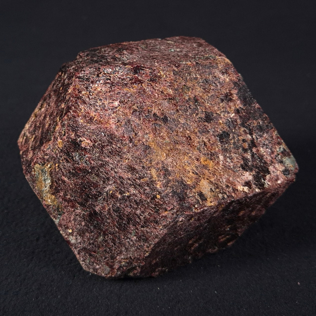 LARGE ALMANDINE GARNET, Australia XGC017