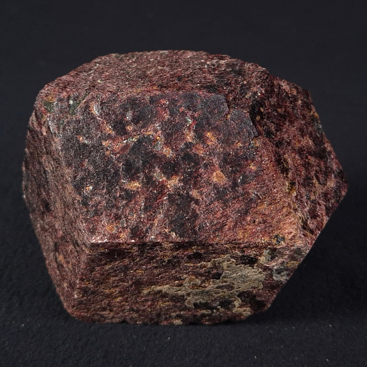 LARGE ALMANDINE GARNET, Australia XGC017