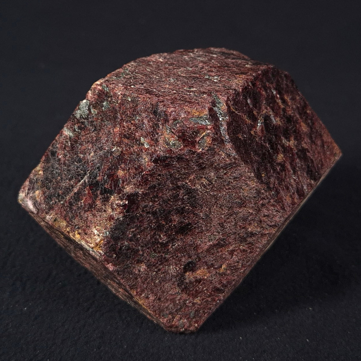 LARGE ALMANDINE GARNET, Australia XGC017