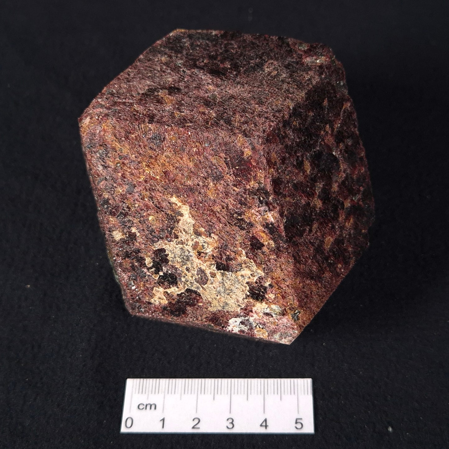 LARGE ALMANDINE GARNET, Australia XGC017
