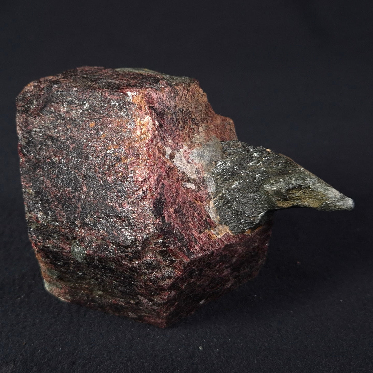 LARGE ALMANDINE GARNET, Australia XGC018