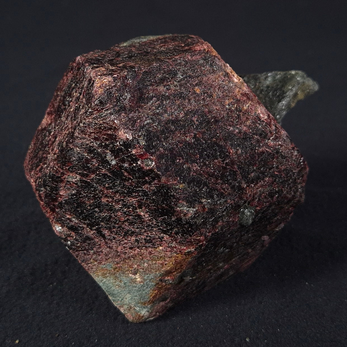 LARGE ALMANDINE GARNET, Australia XGC018