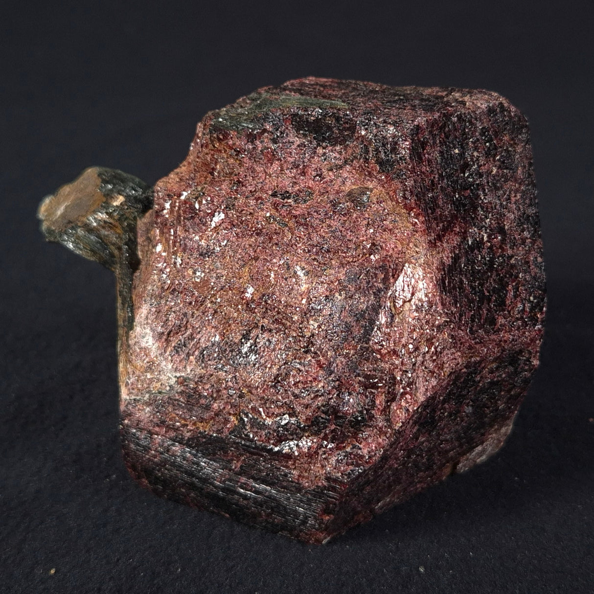 LARGE ALMANDINE GARNET, Australia XGC018