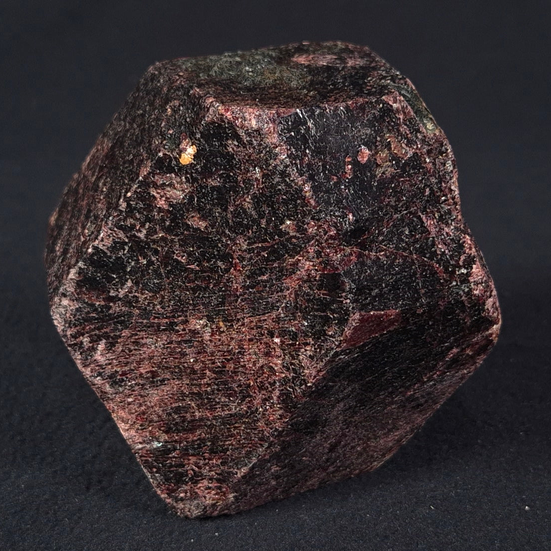 LARGE ALMANDINE GARNET, Australia XGC019