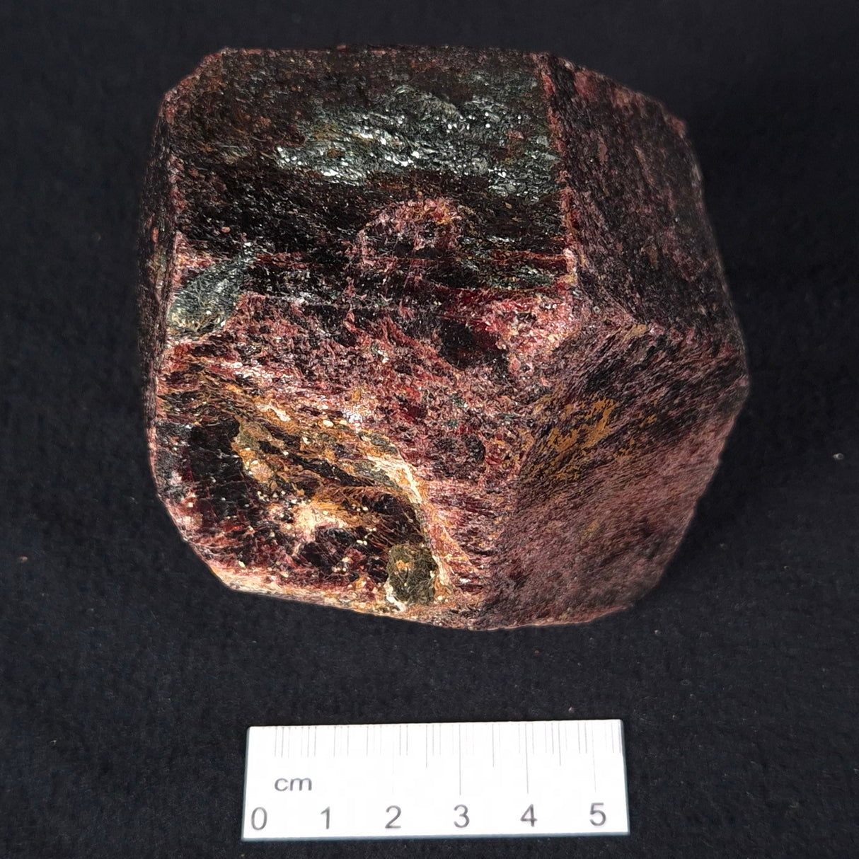 LARGE ALMANDINE GARNET, Australia XGC019