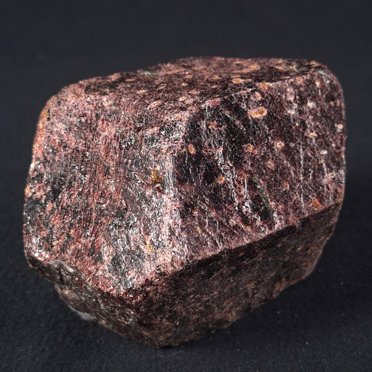 LARGE ALMANDINE GARNET, Australia XGC020