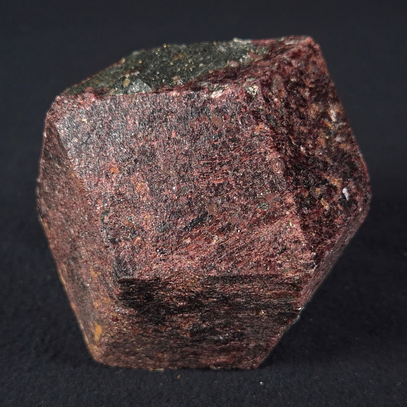LARGE ALMANDINE GARNET, Australia XGC021