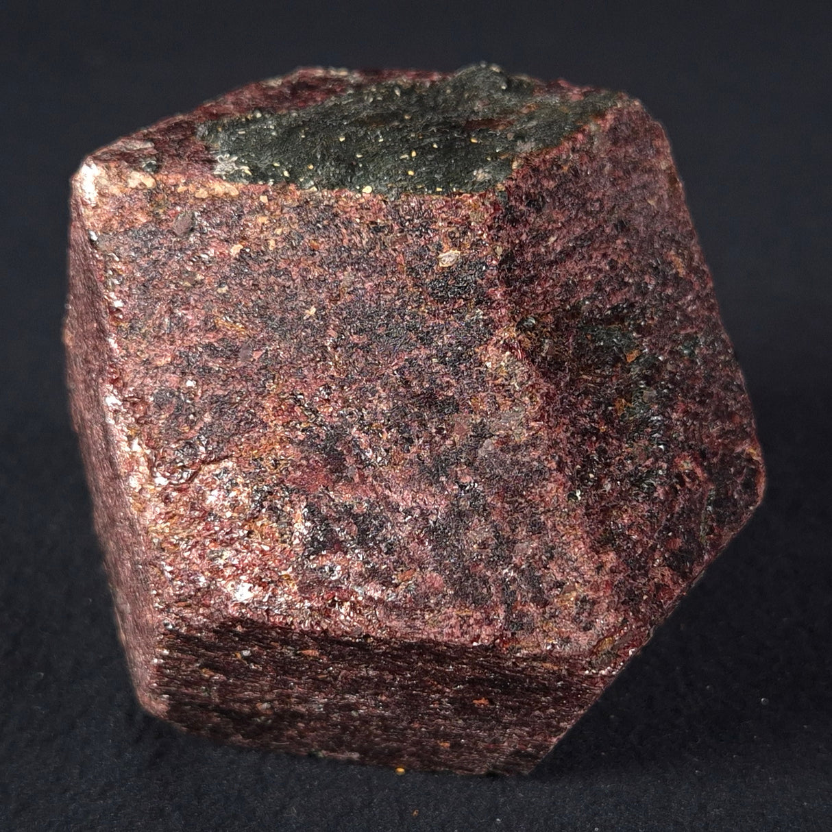 LARGE ALMANDINE GARNET, Australia XGC021