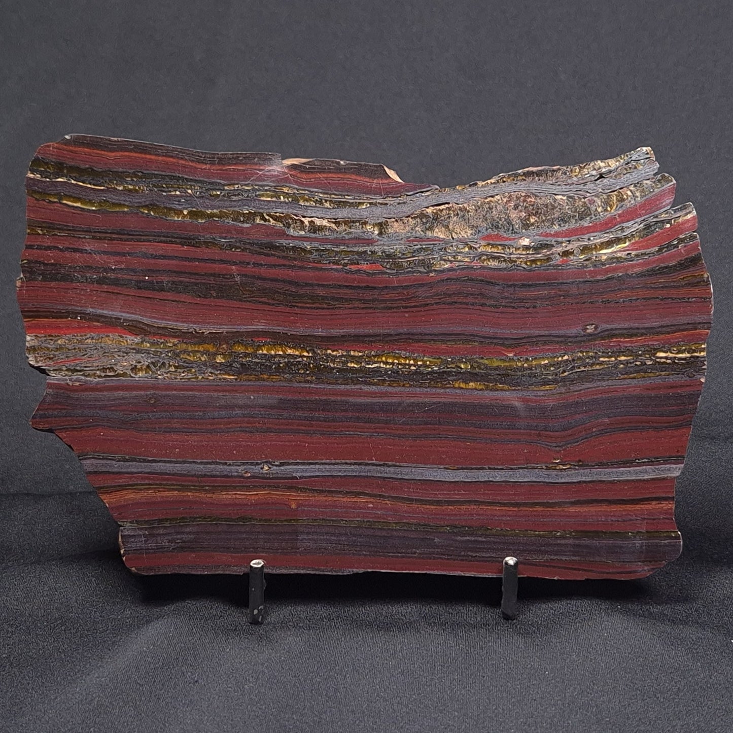 BANDED TIGER IRON MICROBIALITE, Archean, Australia ZBI046