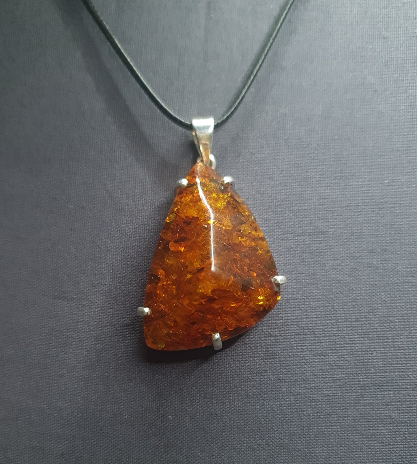 LARGE AMBER PENDANT set in STERLING SILVER 3SSLAP1