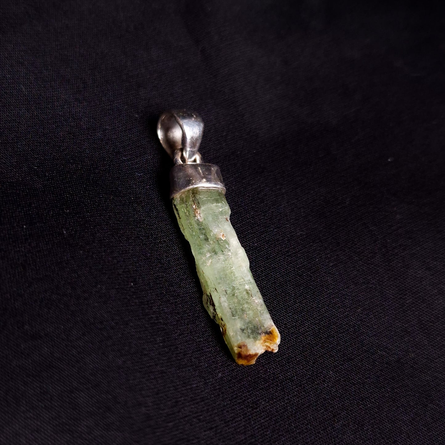 GREEN KYANITE PENDANT set in STERLING SILVER 3SSGKP1