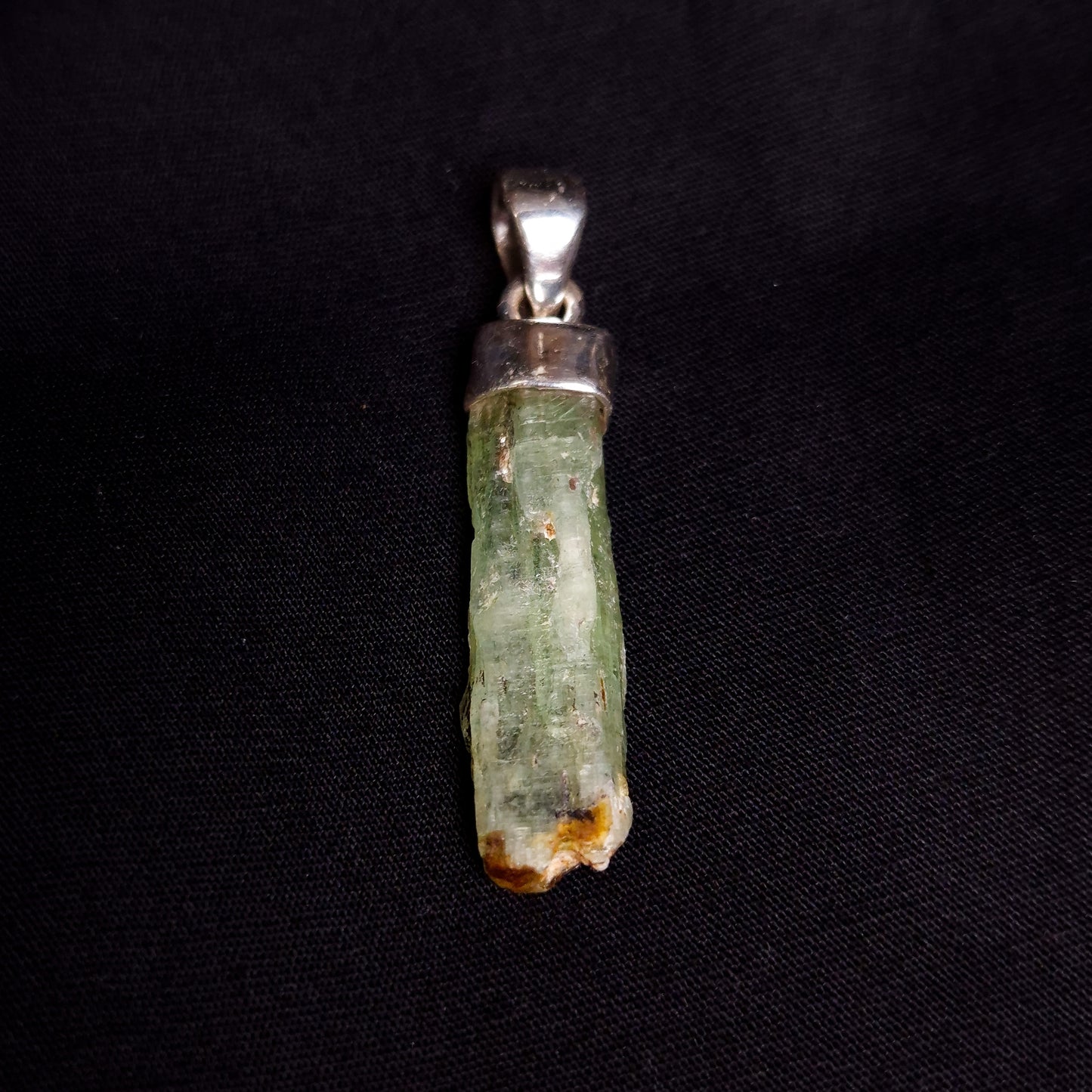 GREEN KYANITE PENDANT set in STERLING SILVER 3SSGKP1