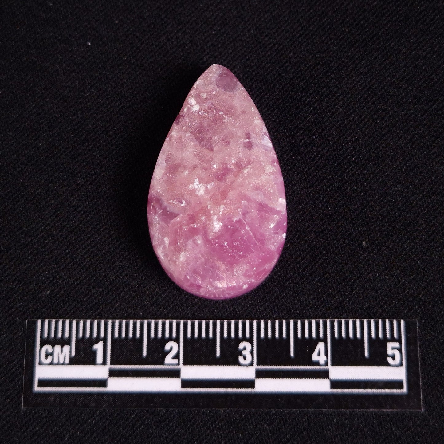 KAMMERERITE CABOCHON, Morocco XKR021