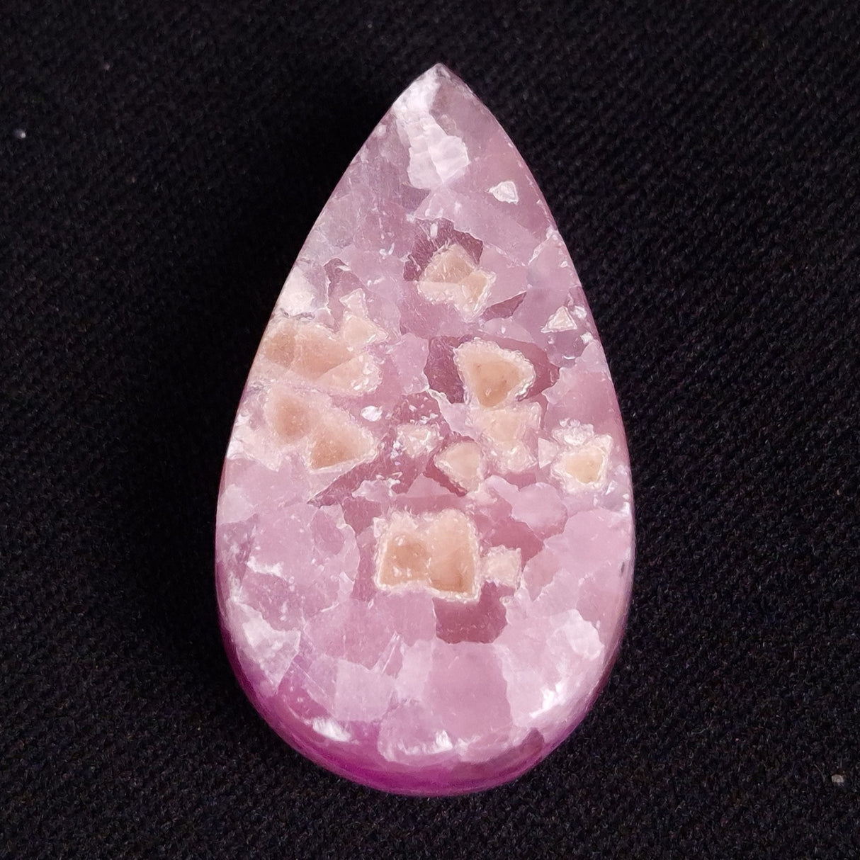 KAMMERERITE CABOCHON, Morocco XKR021