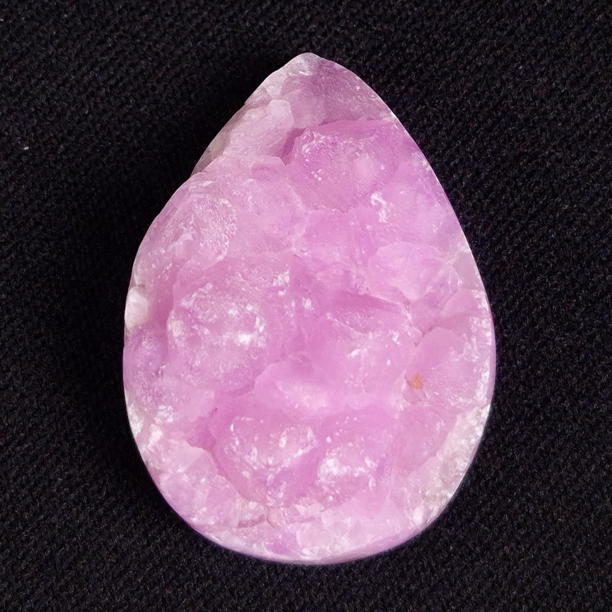 KAMMERERITE CABOCHON, Morocco XKR022