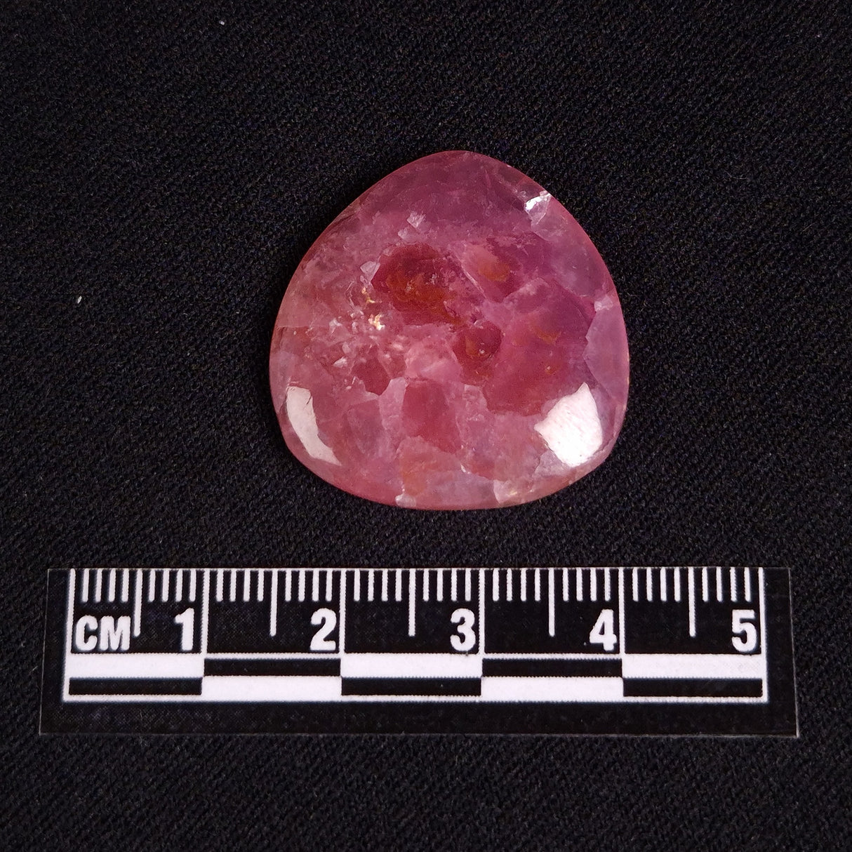 KAMMERERITE CABOCHON, Morocco XKR027