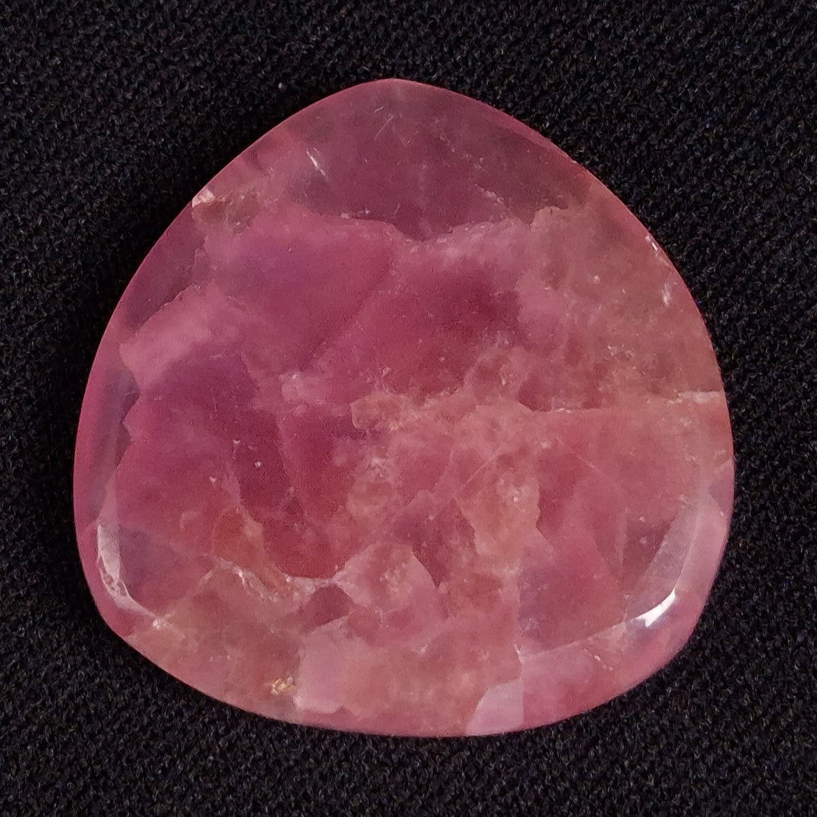 KAMMERERITE CABOCHON, Morocco XKR027