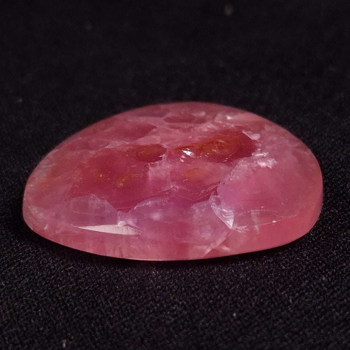 KAMMERERITE CABOCHON, Morocco XKR027