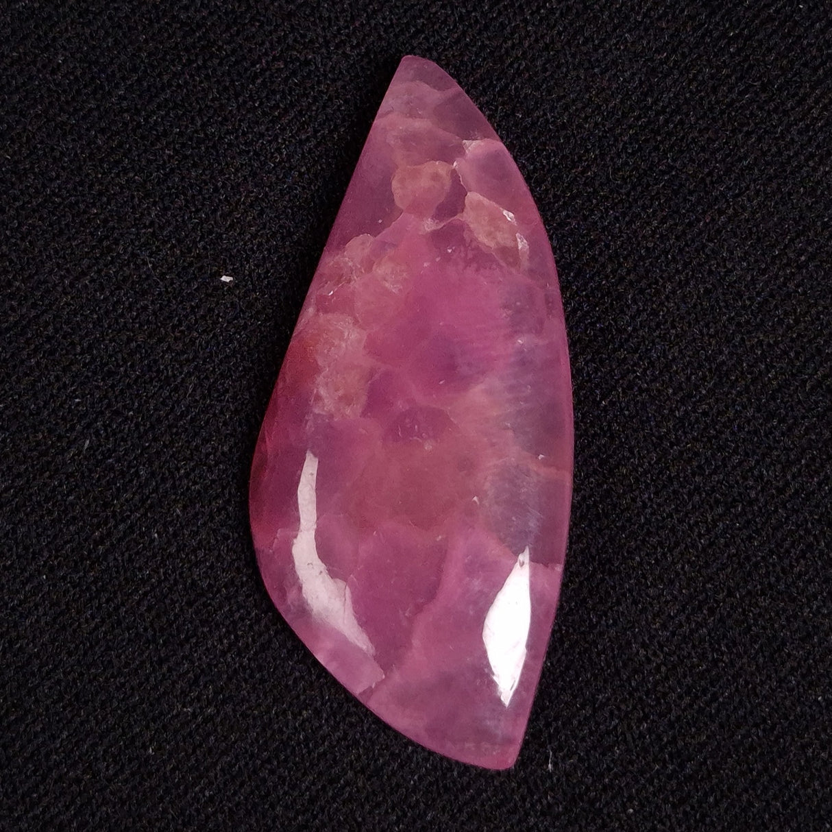 KAMMERERITE CABOCHON, Morocco XKR028