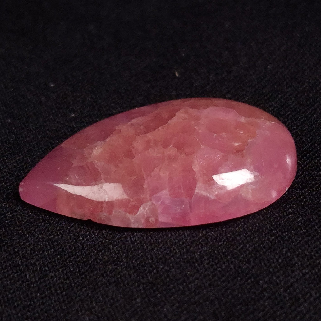 KAMMERERITE CABOCHON, Morocco XKR029