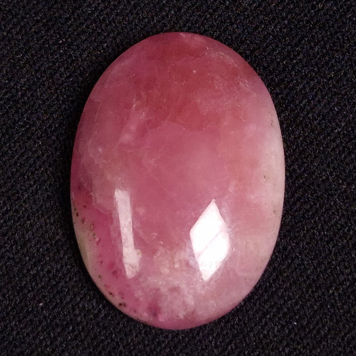 KAMMERERITE CABOCHON, Morocco XKR033