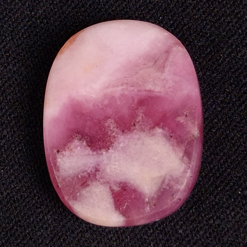 KAMMERERITE CABOCHON, Morocco XKR032