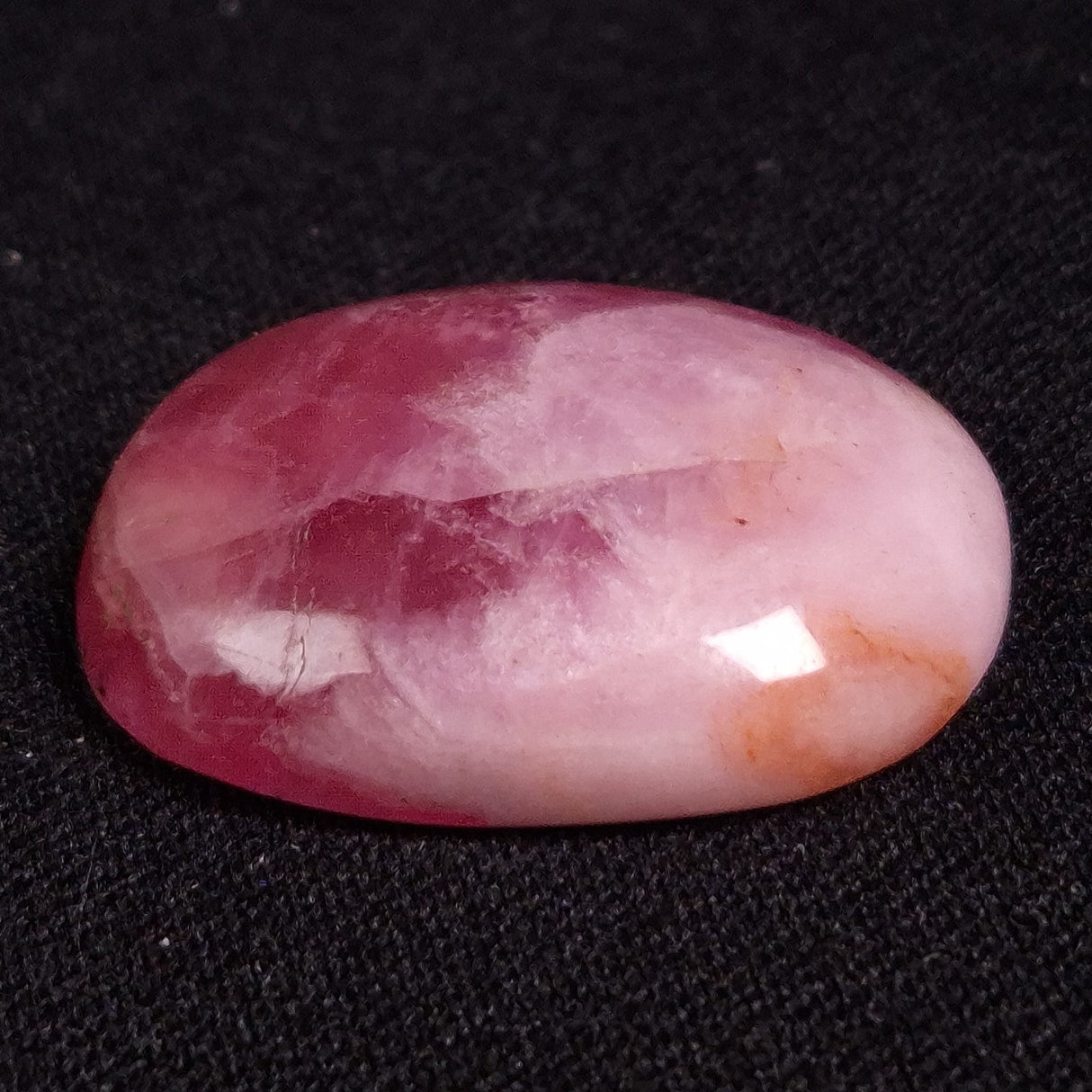 KAMMERERITE CABOCHON, Morocco XKR032
