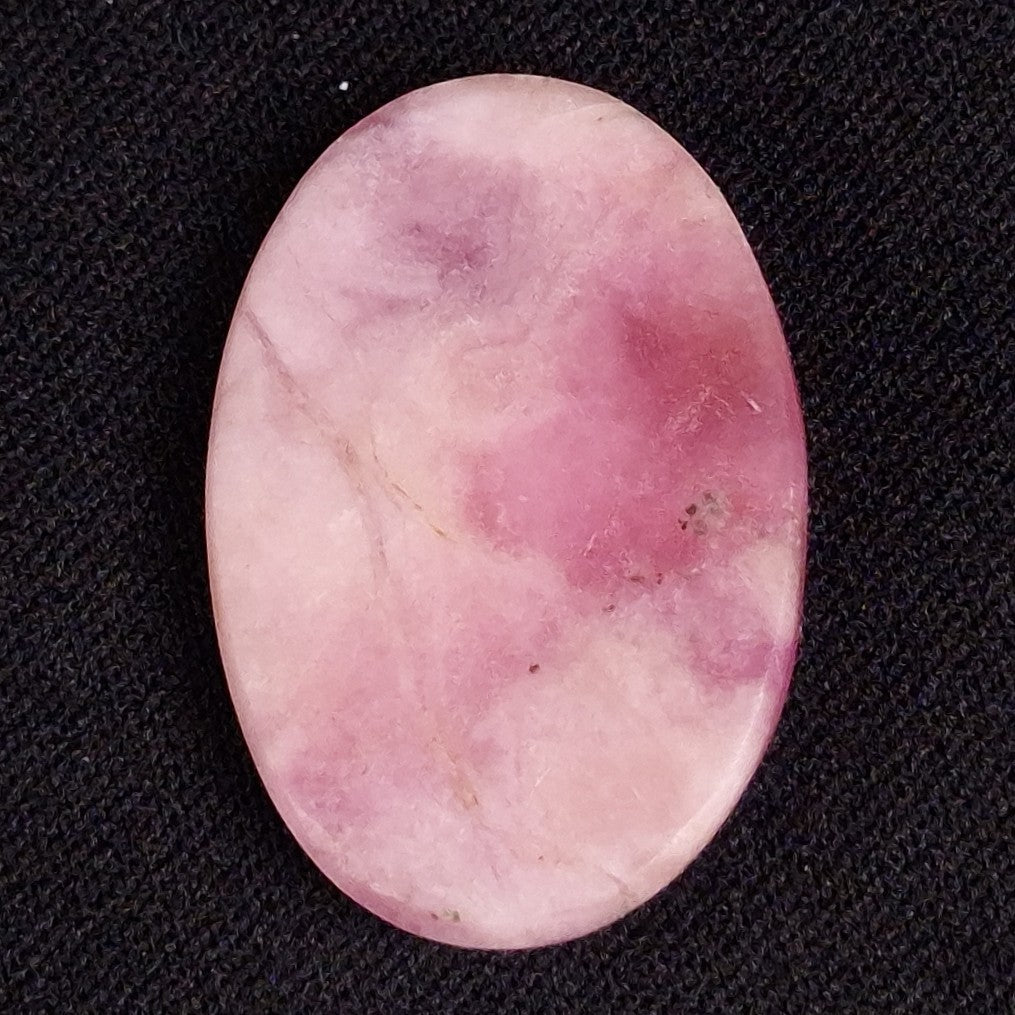 KAMMERERITE CABOCHON, Morocco XKR034