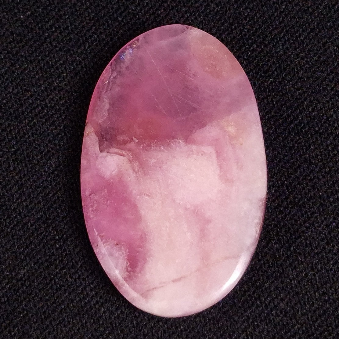 KAMMERERITE CABOCHON, Morocco XKR030