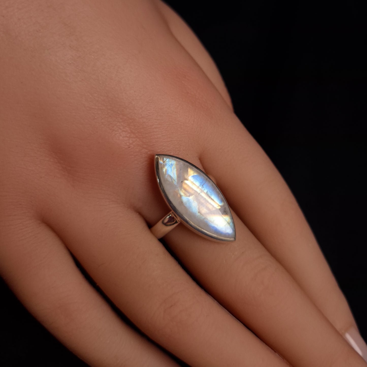 RAINBOW MOONSTONE RING SIZE 11 set in STERLING SILVER 3SSRMR1