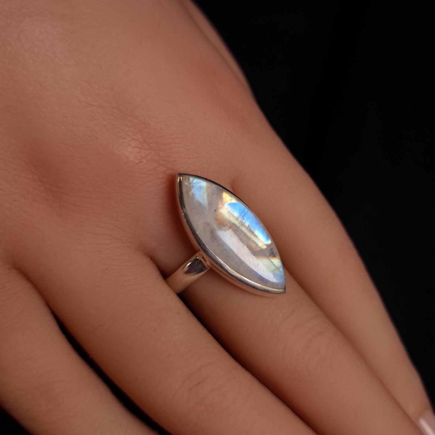 RAINBOW MOONSTONE RING SIZE 11 set in STERLING SILVER 3SSRMR1