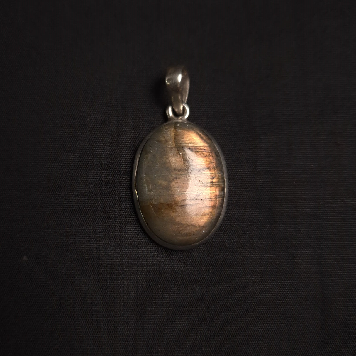 LABRADORITE PENDANT set in STERLING SILVER 3SSLPD3