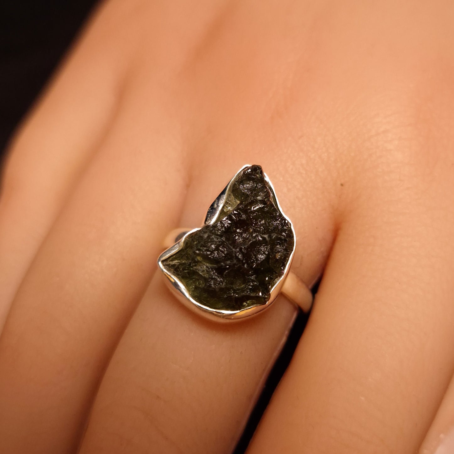 MOLDAVITE RING set in STERLING SILVER 3SSMDVR3