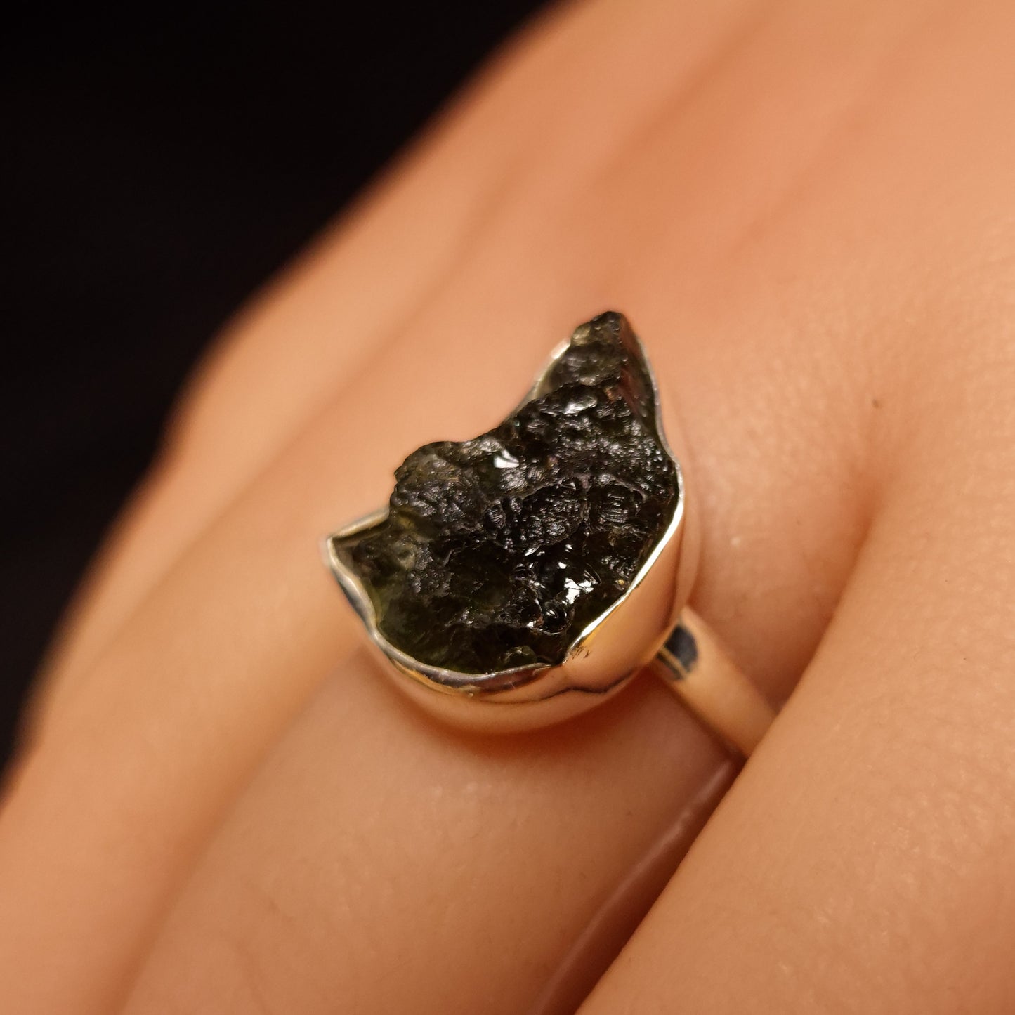 MOLDAVITE RING set in STERLING SILVER 3SSMDVR3