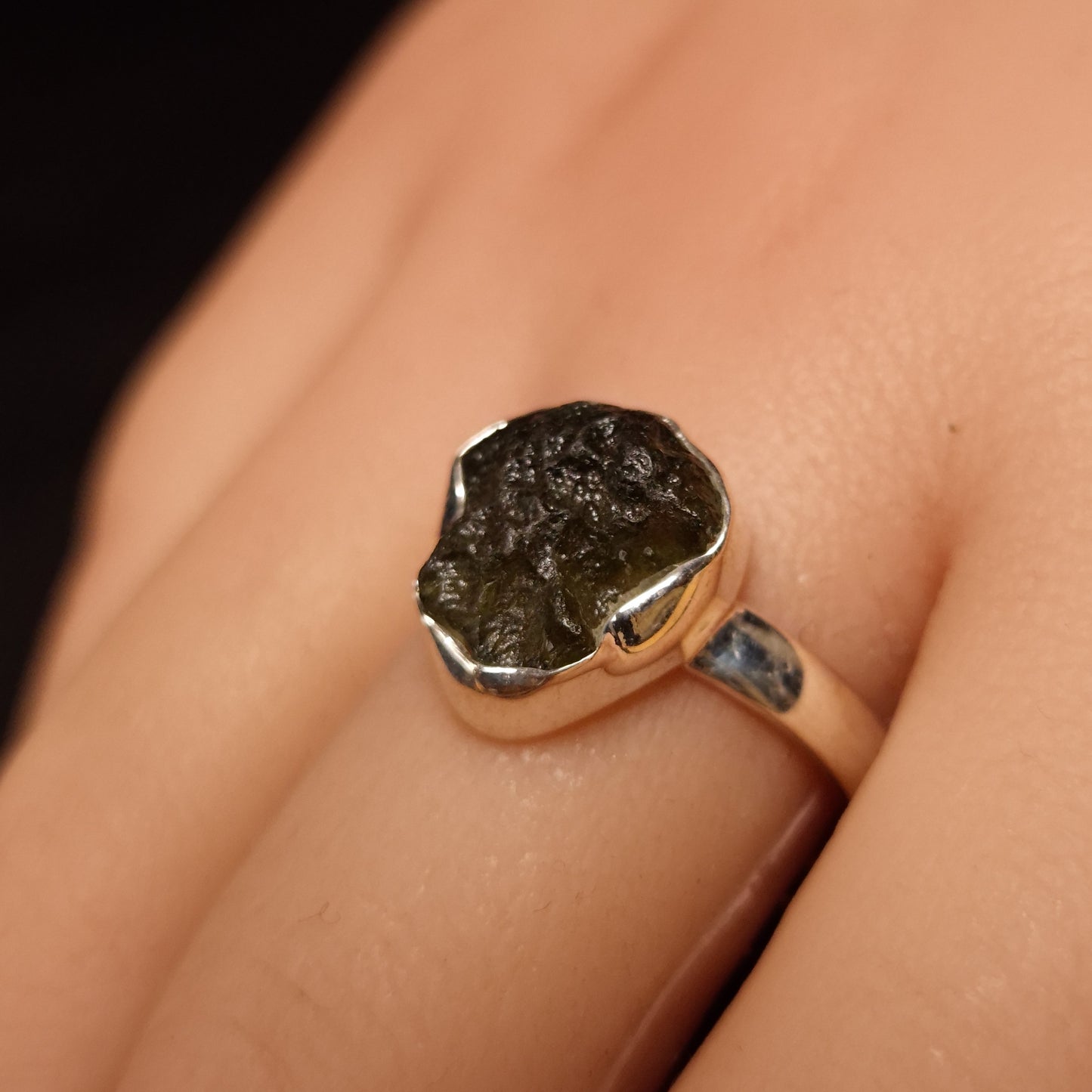 MOLDAVITE RING set in STERLING SILVER 3SSMDVR4