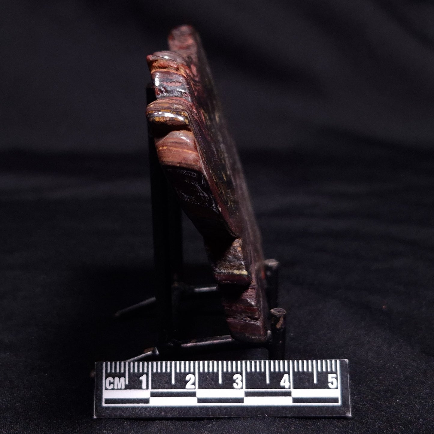 BANDED TIGER IRON MICROBIALITE, Archean, Australia ZBI052